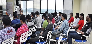 كلية الهندسة تنظم سلسلة من المحاضرات حول تنمية مهارات الطلبة كلية الهندسة تنظم سلسلة من المحاضرات حول تنمية مهارات الطلبة
