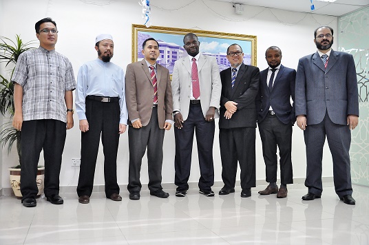 Kunjungan Wakil MEDIU Ke Akademi Pengajian Islam Universiti Malaya