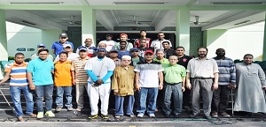 Sukarelawan MEDIU Bersama Penduduk Bersihkan Surau Seksyen 11