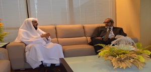 عضو مجلس أمناء جامعة المدينة العالمية الأستاذ الدكتور ابراهيم بن عبد الله المحيسن في زيارة لمقر الجامعة