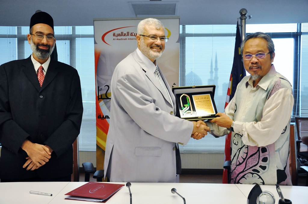 اتفاقية تعاون ثنائية بين جامعة المدينة العالمية بماليزيا وجامعة الزهراء بتركيا