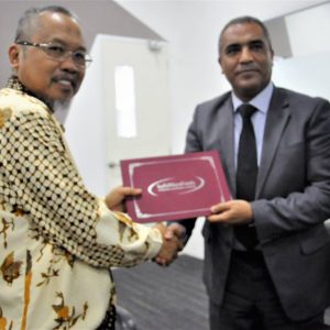 توقيع مذكرة تفاهم ثنائية بين جامعة المدينة العالمية بماليزيا وجامعة عدن باليمن