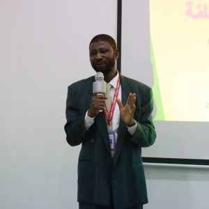 مشاركة الأستاذ الدّكتور داود عبد القادر إيليغا في ندوات الجمعية الدّولية لمعلّمي اللّغة العربية ببريطانيا